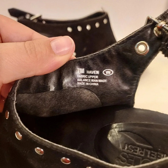 Aerosoles Heelrest Black Suede Haven Peep Toe Slingback Heels in Size 7 M - Picture 12 of 14